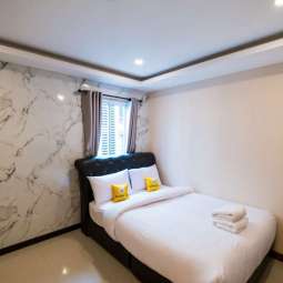 DOUBLE DELUXE ROOM (M)