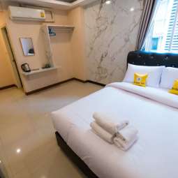 DOUBLE DELUXE ROOM (M)